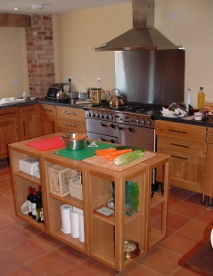 A picture of the Kitchen facilities at Anstey Grove Barn, bed and breakfast and self-catering accommodation in Hertfordshire A picture of the Kitchen facilities at Anstey Grove Barn, bed and breakfast and self-catering accommodation in Hertfordshire